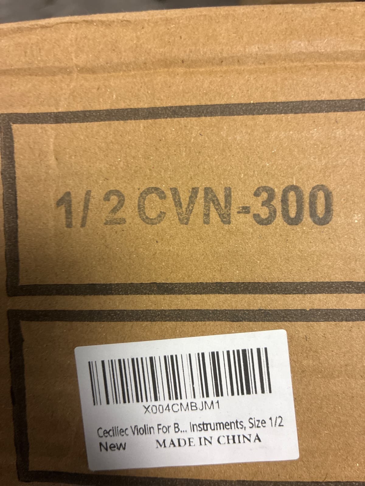Beginner Violin Set, 1/2 Size, CVN-300 with Case and Bow — photo 4