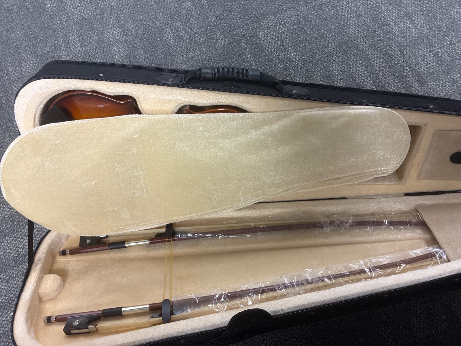 Beginner Violin Set, 1/2 Size, CVN-300 with Case and Bow — photo 6