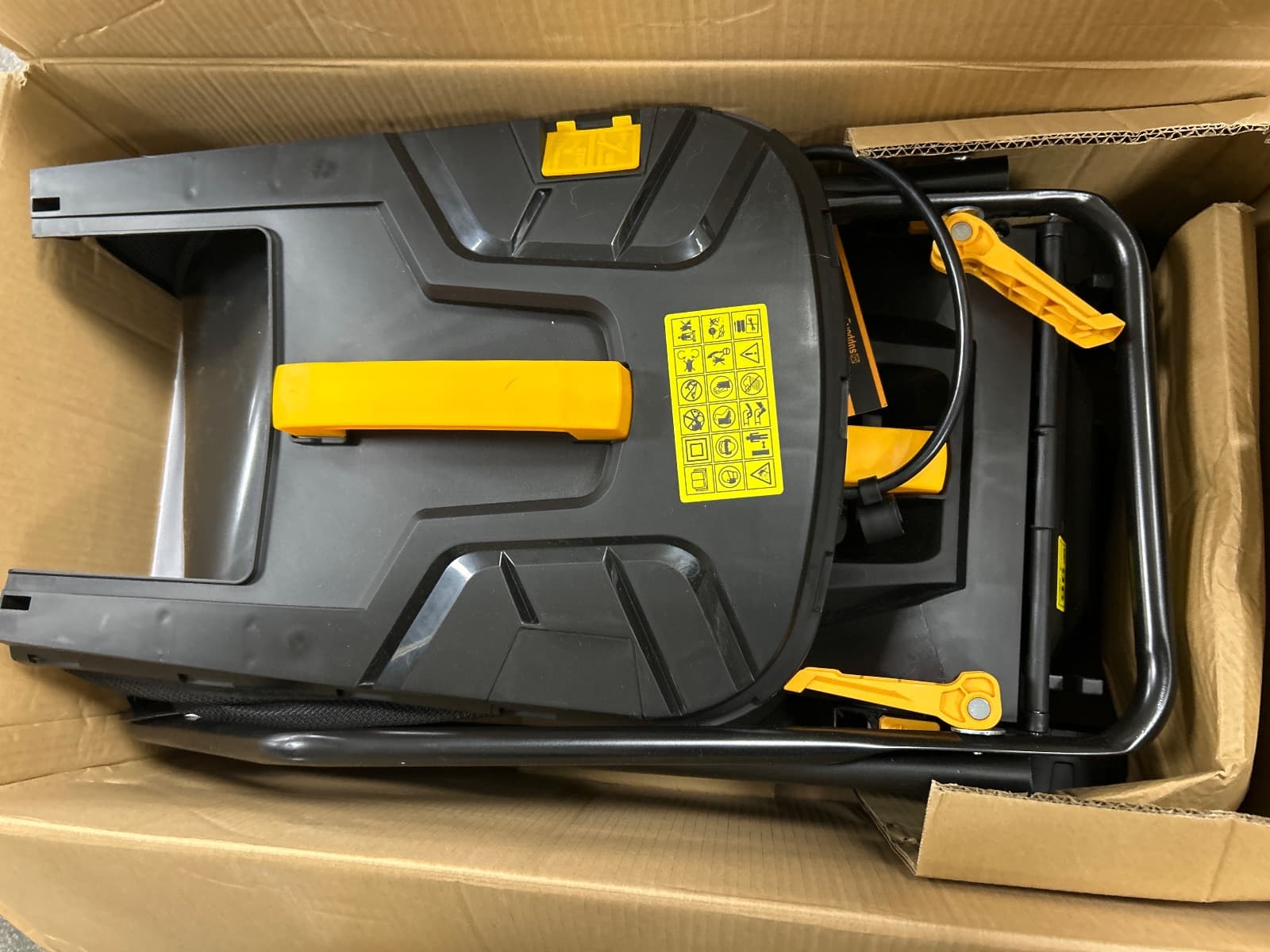 Cordless 14 in Brushless Lawn Mower for DeWalt 20V MAX Batteries (Tool Only) — photo 4