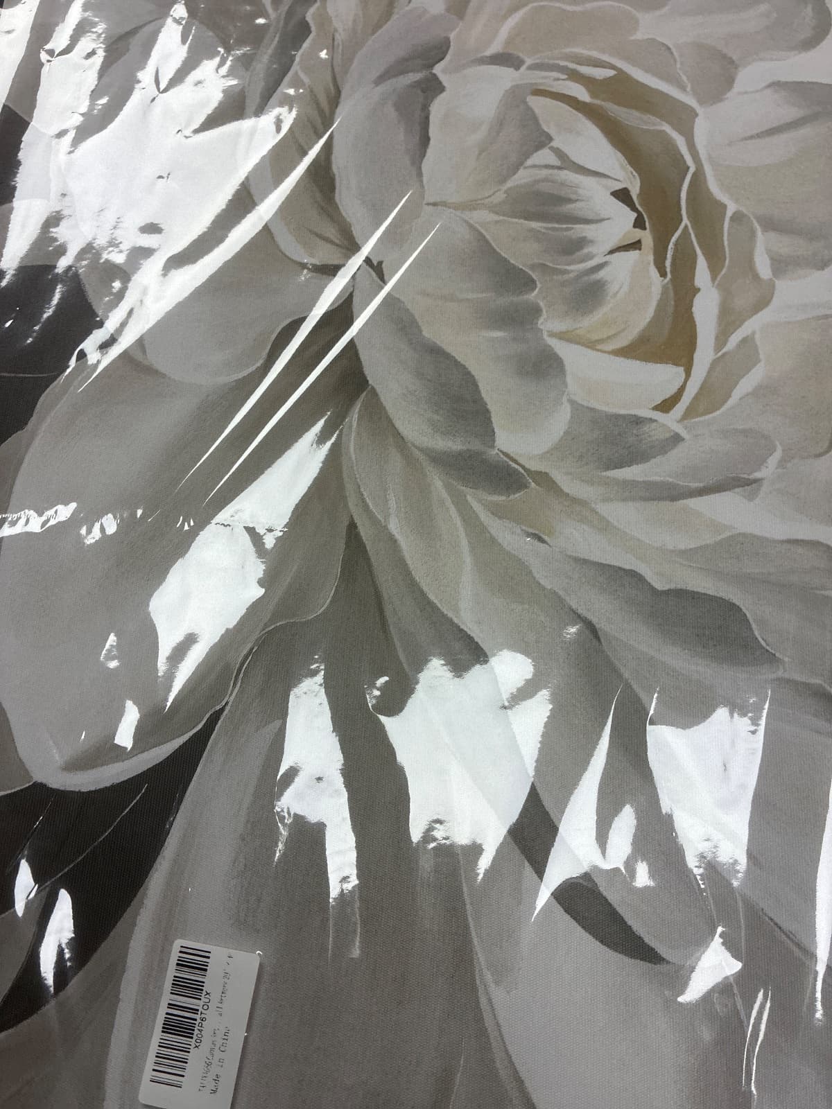 White Lotus Flower Canvas Wall Art Print — photo 4