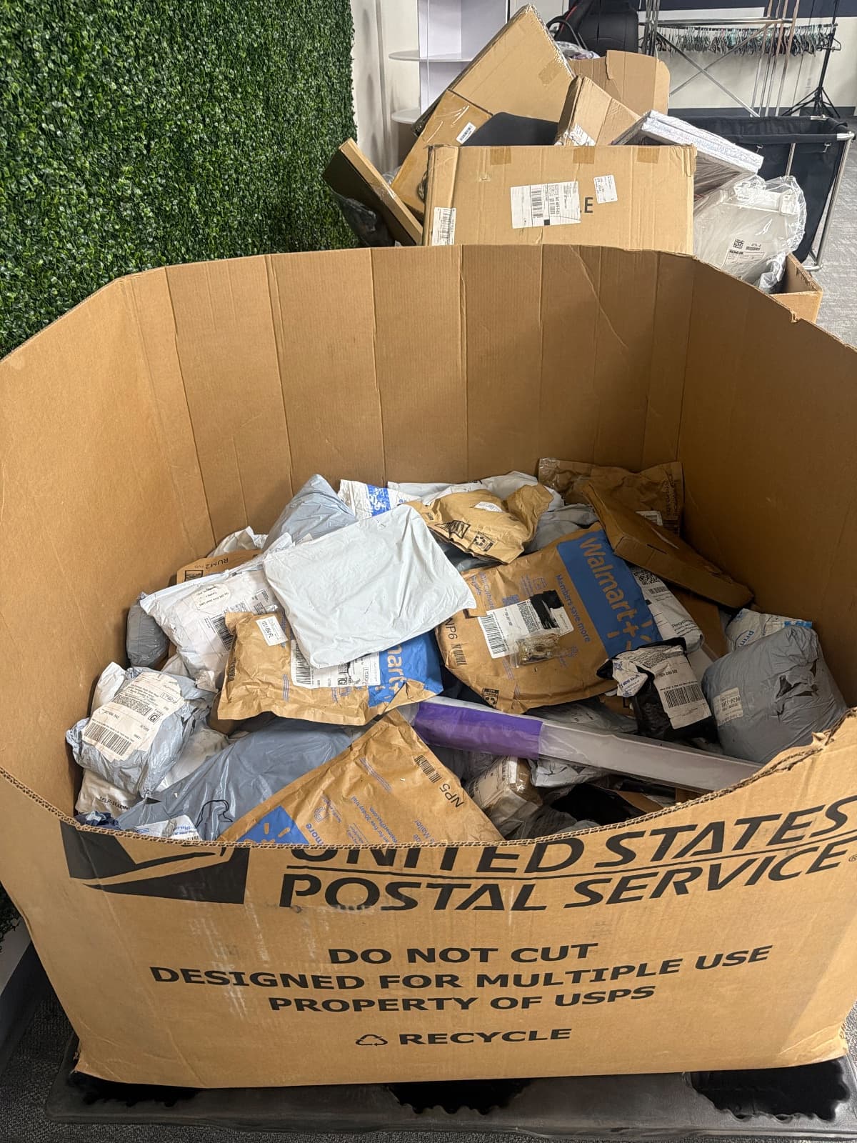 Mail Pallet, Roughly 250-300 Pieces