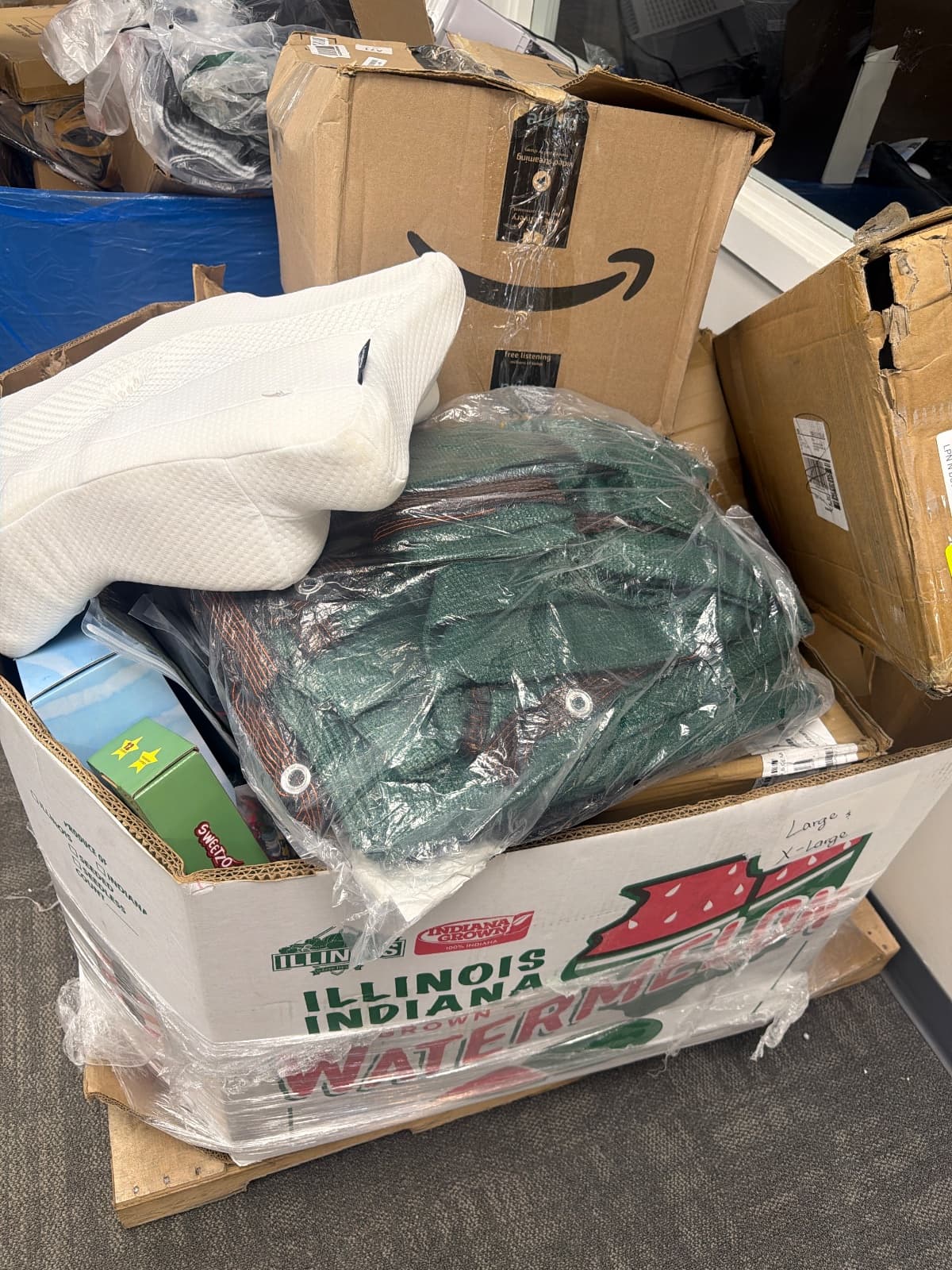 Auction Leftovers Pallet — photo 2