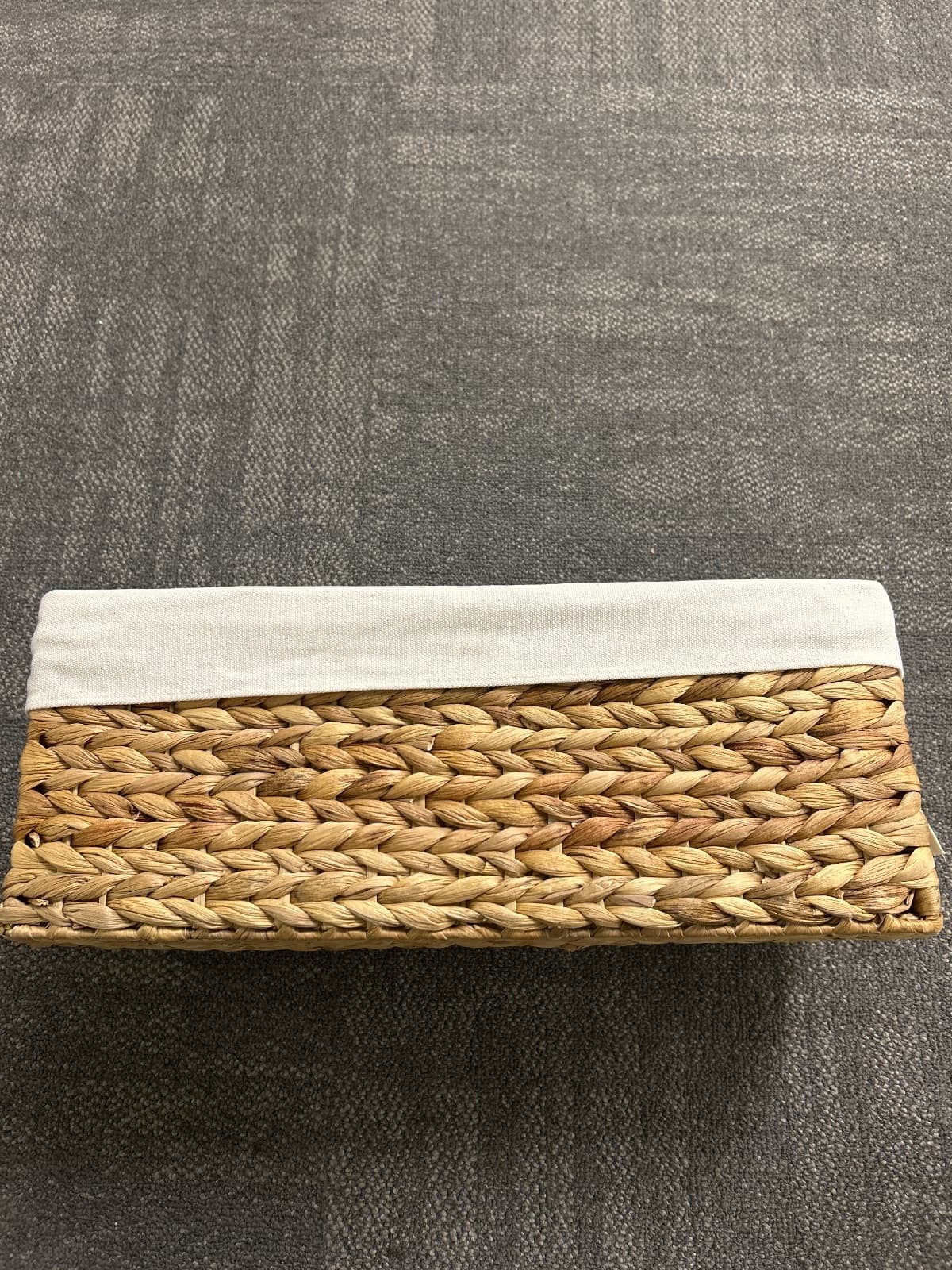 18x8 Wicker Decor Basket W/Inside Cover