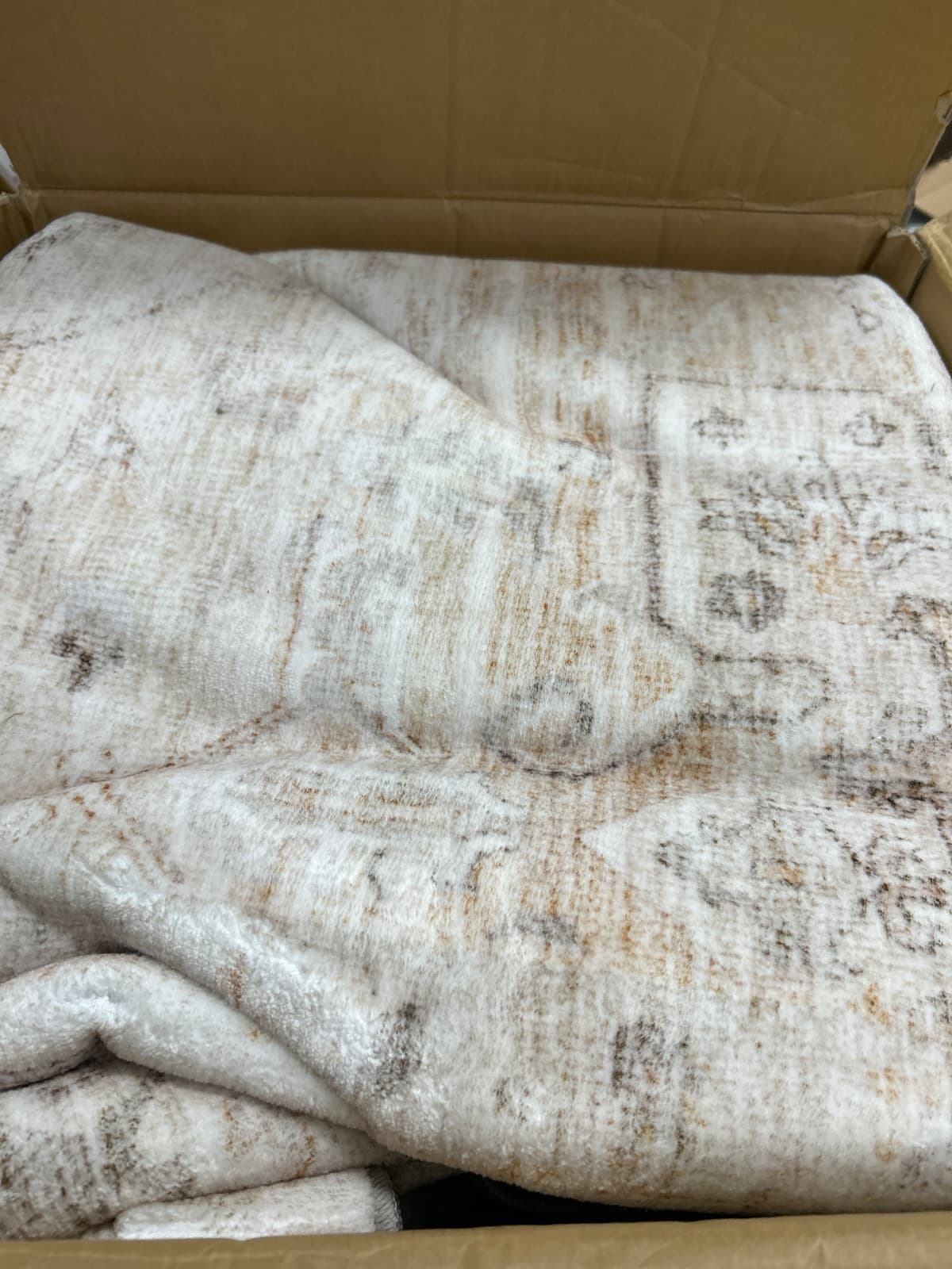 9 x 12 ft Vintage Area Rug, Non-Slip, Soft Beige — photo 4